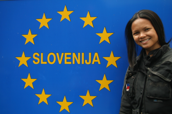 slovenja sign.JPG